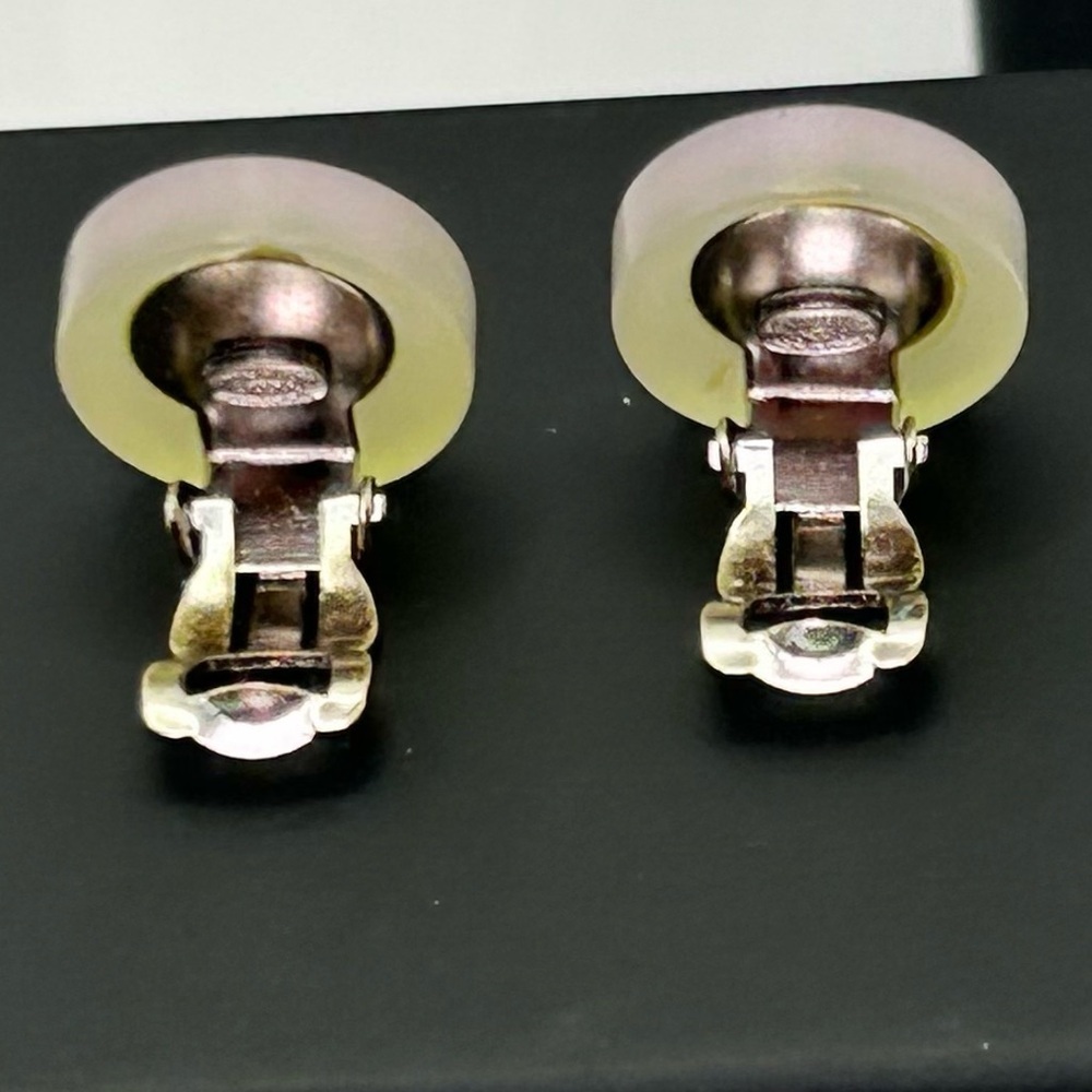 CHANEL White and Pink Iridescent CC Logo Clip Earrings - Picture 6 of 10